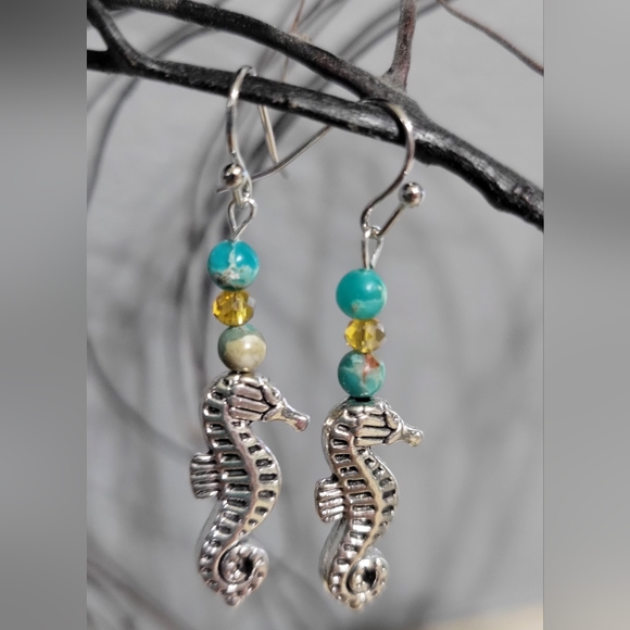 Dangle Earrings  - Seahorse Beaded Dangle Earrings - Picture 4 of 4
